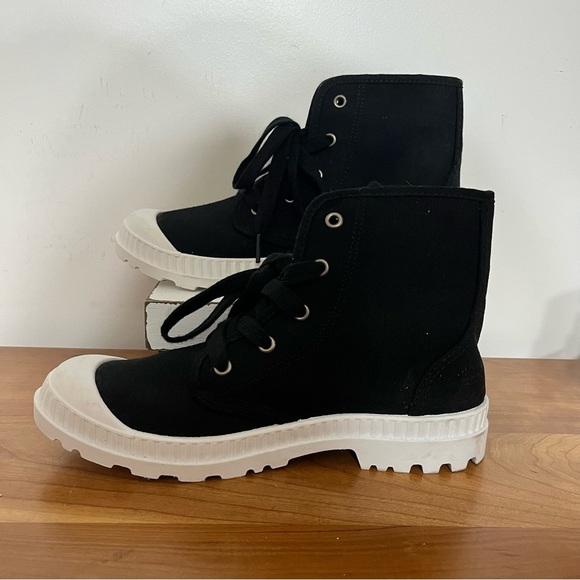 SO DRAGONFRUIT Black Canvas High-Top Lace-Up Sneakers Chunky Bottom Size 9 - Picture 1 of 7
